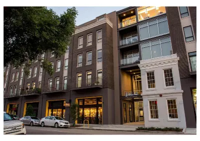 Julia Saint At Charles Apartments Hotels near Amtrak - New Orleans Union Passenger Terminal
