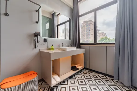 Cheng Xiaocheng Hotel (Tianchang Bus Passenger Center)