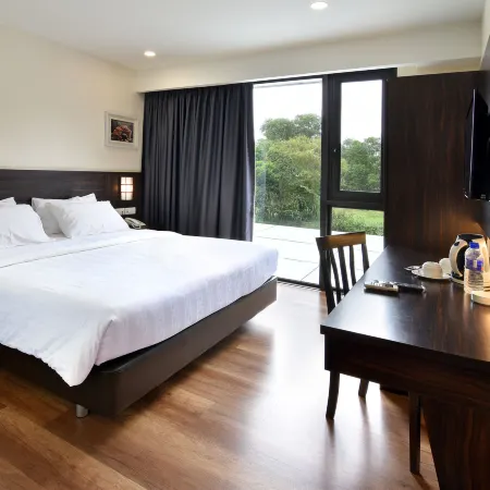 Yangtze Hotel Permas Jaya Hotels in Masai