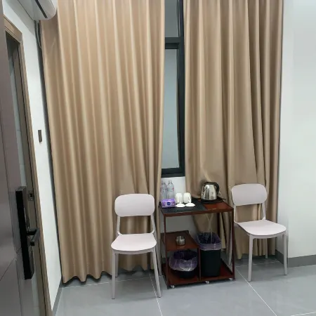 Xin Nanyue Apartment (Luhe Linrun Times Center) Hotels in Luhe