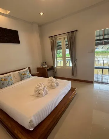 คอทเทจริมน้ำพร้อมระเบียง