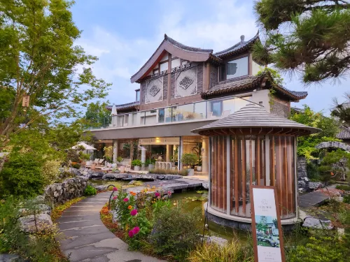 松間吾舍民宿（開封清明上河園萬歲山武俠城店）