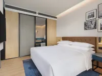 Four Points by Sheraton Guangzhou Bai’e Tan Hotels near Fangcun Metro Station