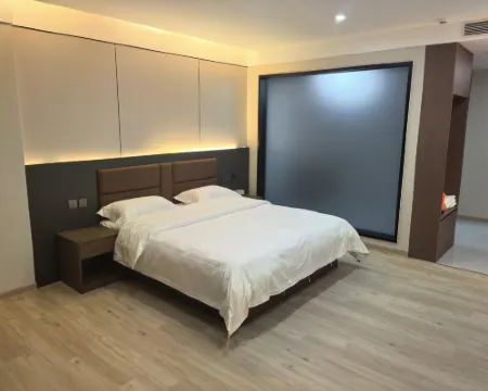 Yunxi Hotel (Lingshou County Railway College) Hotels in Lingshou