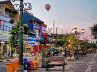 Staycationku Premium Jogja Villas - lãng mạn