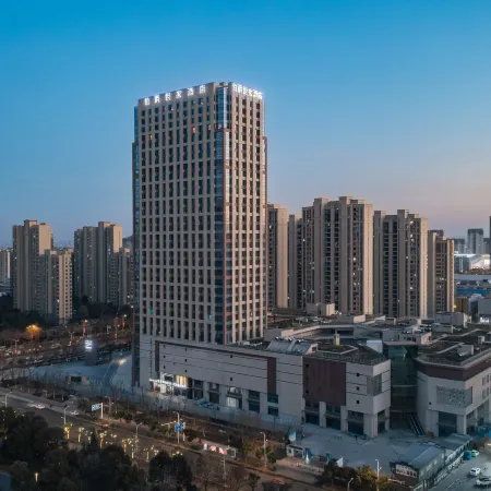 Earl Family Hotel (Chuzhou Wuyue Plaza Municipal Government)
