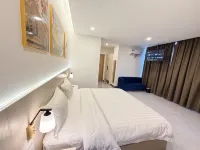 เดอะ สกาย พลัส