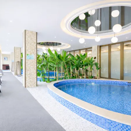 Lvbao Lezhi Hot Spring Hotel