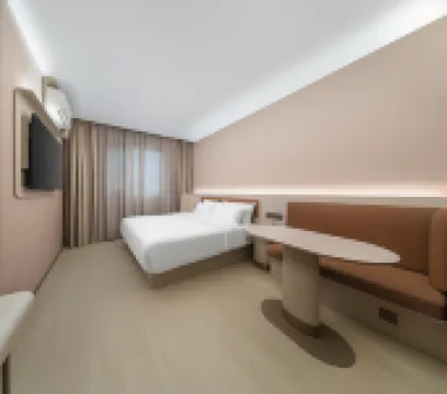 HanTing Hotel (Tongxiang Vientiane City) Các khách sạn ở Đồng Hương