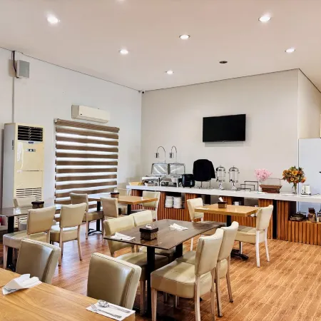 Microtel by Wyndham Cabanatuan