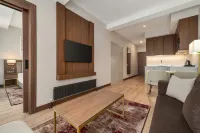 Ramada Residences by Wyndham Istanbul Haramidere - Rooftop Pools