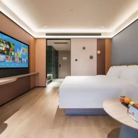 Jike Movie Homestay (Longhua Subway Station)