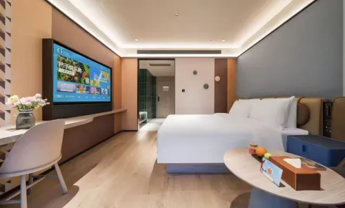 Jike Movie Homestay (Longhua Subway Station)