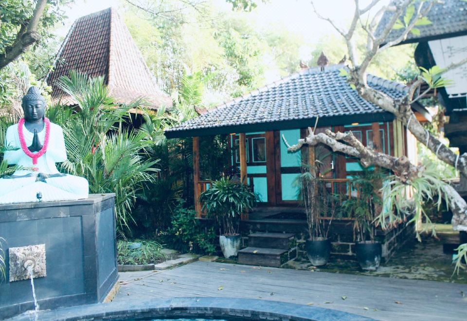 Java house - 2026 Prices and Deals | Trip.com