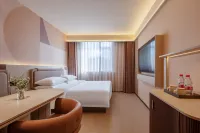 Nuanju Hotel (Fuhai Road Vanke Plaza Store)