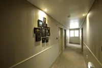 Harbor Hotel