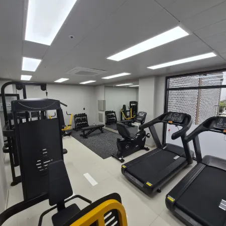 Jeju Hanok Hotel Hallagung Отели рядом с достопримечательностью «Водопад Вонан»