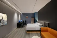 艾特摩高電競智能酒店（鄭州金成時代廣場姚砦聶莊地鐵站店） - 2星級