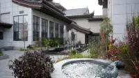 Yueheng Jinshan Ancient Town Hotel - Hot Springs