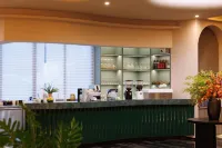 Shanyu Lake Resort Hotel (Sayram Lake Scenic Area) - bar