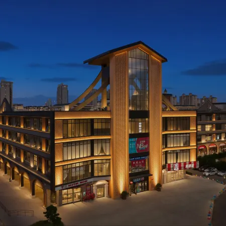 Such as Yuanmo Crystal Hotel Apartment (New International Expo Center Yanggao South Road Store)