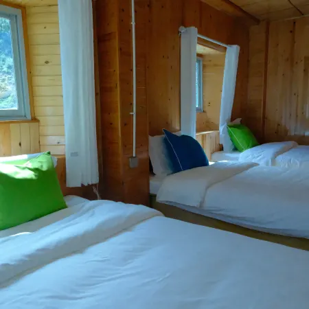 Dewa Old XI ZANG House • Hostel (Feilai Temple Meili Snow Mountain Scenic Area)