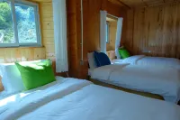 Dewa Old XI ZANG House • Hostel (Feilai Temple Meili Snow Mountain Scenic Area) - bar