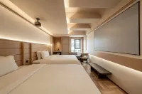 YSEE Hotel (Guiyang Qianlingshan Park, PenShuichi) - parking