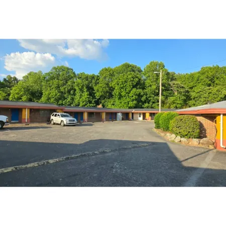 Lion Inn Albemarle by Hotel O Near US 52