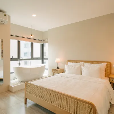 Quoc Hoa Residence & Coffee Ha Noi Hotel dekat Menara Bendera Hanoi