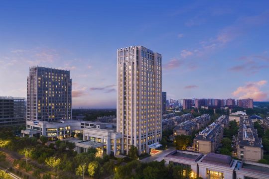 Novotel Hotel Shanghai Pudong center by Accor (Free shuttle service to Pudong airport&Disneyland ）