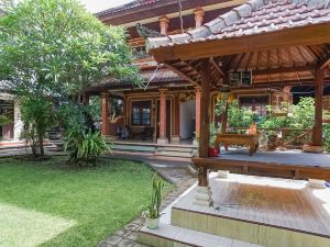 Indopurejoy House - Komala Indah Cottages - Hostel