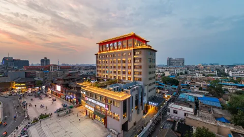 Kaifeng Drum Tower Square Millennium City Park Manxin Hotel in Kaifeng