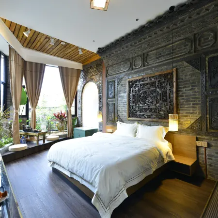 Qingsu No.1 Courtyard (Weishan Ancient City Pioneer Chongzheng Academy)