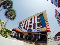 Thanarom Place Hotels in Amphoe Bang Pakong