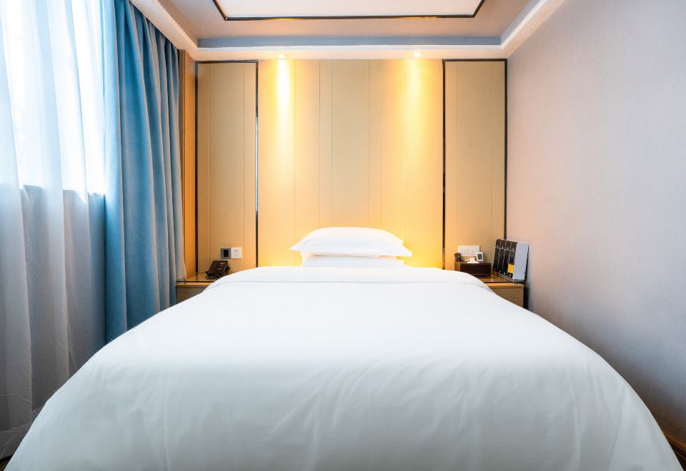 2. 만돌론 호텔 (..