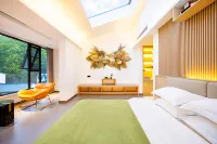 Yueshang·Stargazing Homestay (Laojunshan Zhongling Cableway Branch)
