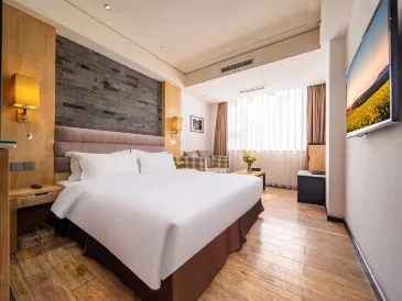 Howdy Smart Hotel (Chengdu Chunxi Taikoo Li)