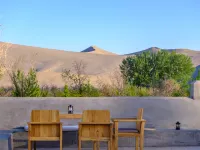 Dunhuang North Poe B&B - parkir