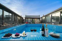 Meet the Future Shanquan Private Tang Holiday Homestay (Badaling Great Wall Branch) - Infinity Pools