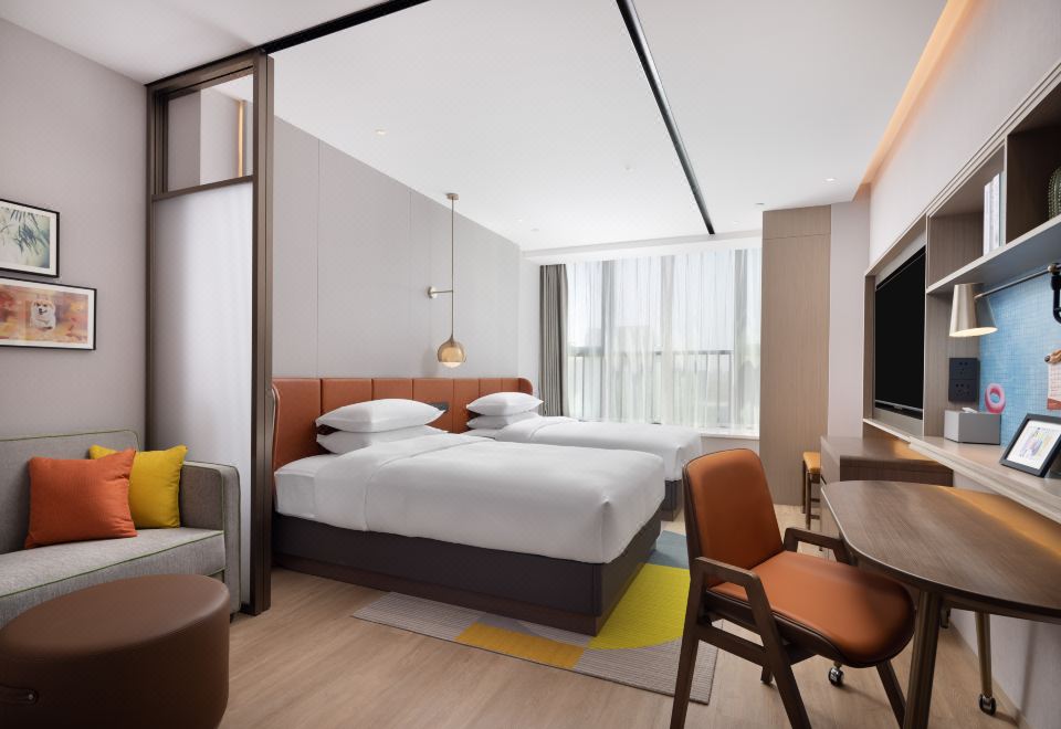 2. 홈2 스위트 바..