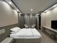 Xiangyun Longtai Business Hotel - Pet friendly