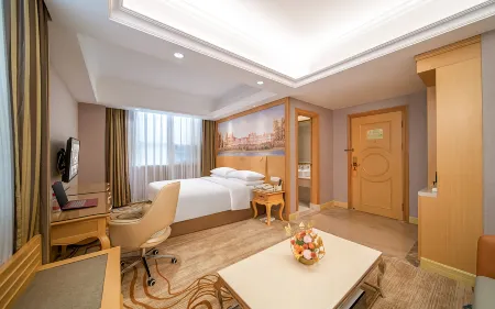 Vienna International Hotel (Shenzhen North Railway Station Longhua Yifang Tiandi Branch)