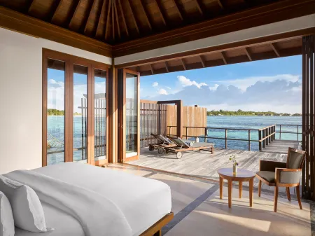 Villa Nautica Paradise Island Resort