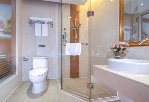 2. 비엔나 호텔 (..