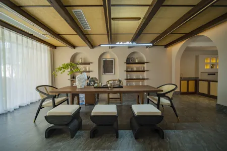 Xunyou · Hidden Luxury Homestay (Dongjianghu Scenic Area Store) Отели рядом с достопримечательностью «Xiangnan Botanical Garden»