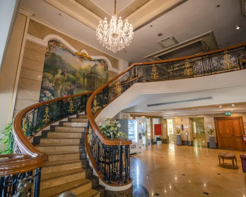 Forum Park Hotel Hotels near Yan Nawa