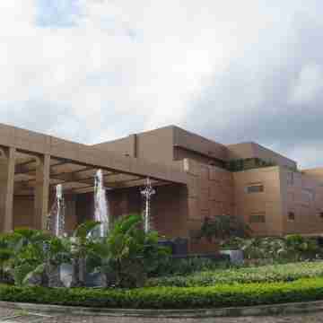 Widus Hotel Clark Hotel Exterior