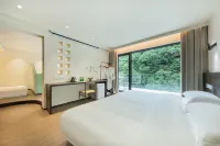 Only this fairyland, riverside sojourn designer art villa mountain lodging