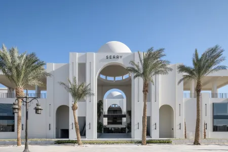 Serry Beach Resort Отели рядом с достопримечательностью «Махмея пляж»